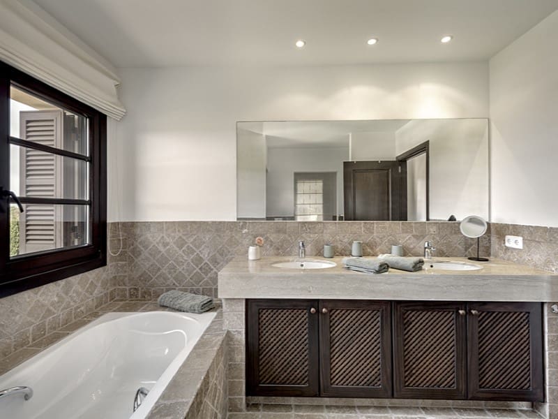 4 sypialnia Finka/Dom wiejski na sprzedaż w Llucmajor z basenem garażem - 3 900 000 € (Ref: 8439131)