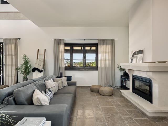 4 soveværelse Finca/Landehus til salg i Llucmajor med swimmingpool garage - € 3.900.000 (Ref: 8439131)