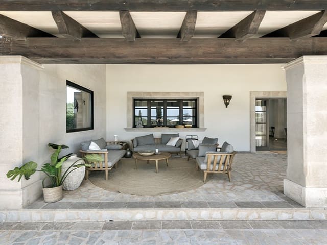 4 soveværelse Finca/Landehus til salg i Llucmajor med swimmingpool garage - € 3.900.000 (Ref: 8439131)