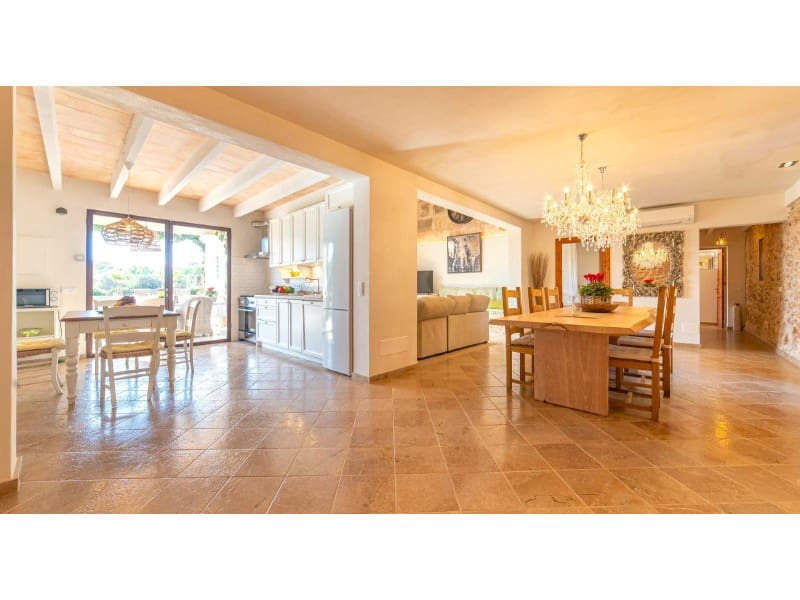 5 sovrum Finca/Hus på landet till salu i Llucmajor med pool - 2 980 000 € (Ref: 8440756)