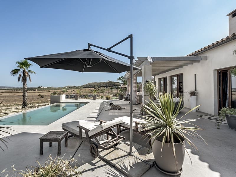 2 soveværelse Finca/Landehus til salg i Sant Joan med swimmingpool - € 1.150.000 (Ref: 8477844)