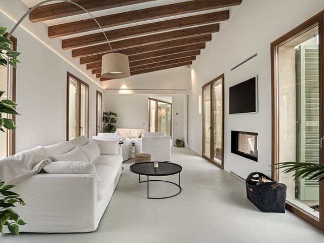 6 bedroom Finca/Country House for sale in Campos with pool garage - € 5,750,000 (Ref: 8559793)