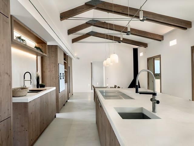 6 bedroom Finca/Country House for sale in Campos with pool garage - € 5,750,000 (Ref: 8559793)