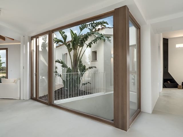 6 bedroom Finca/Country House for sale in Campos with pool garage - € 5,750,000 (Ref: 8559793)