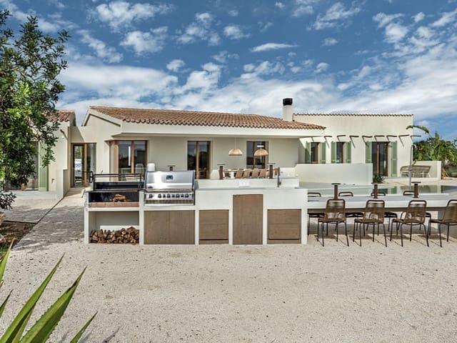 6 bedroom Finca/Country House for sale in Campos with pool garage - € 5,750,000 (Ref: 8559793)