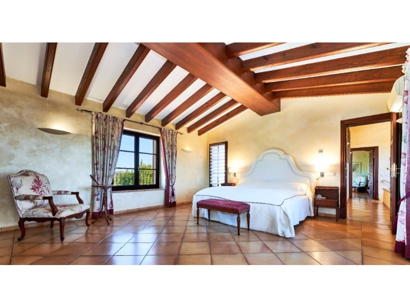 4 bedroom Finca/Country House for sale in Moscari with pool - € 1,980,000 (Ref: 8584413)