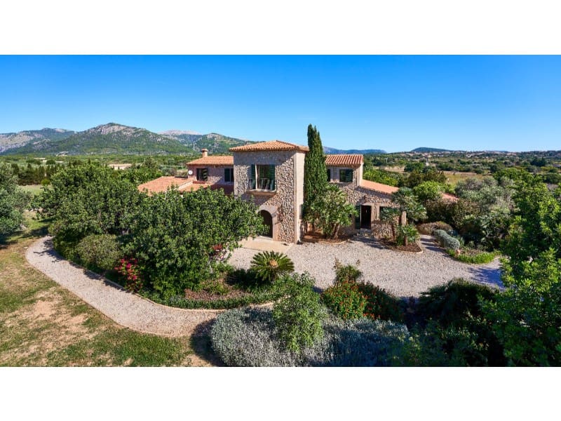 4 bedroom Finca/Country House for sale in Moscari with pool - € 1,980,000 (Ref: 8584413)