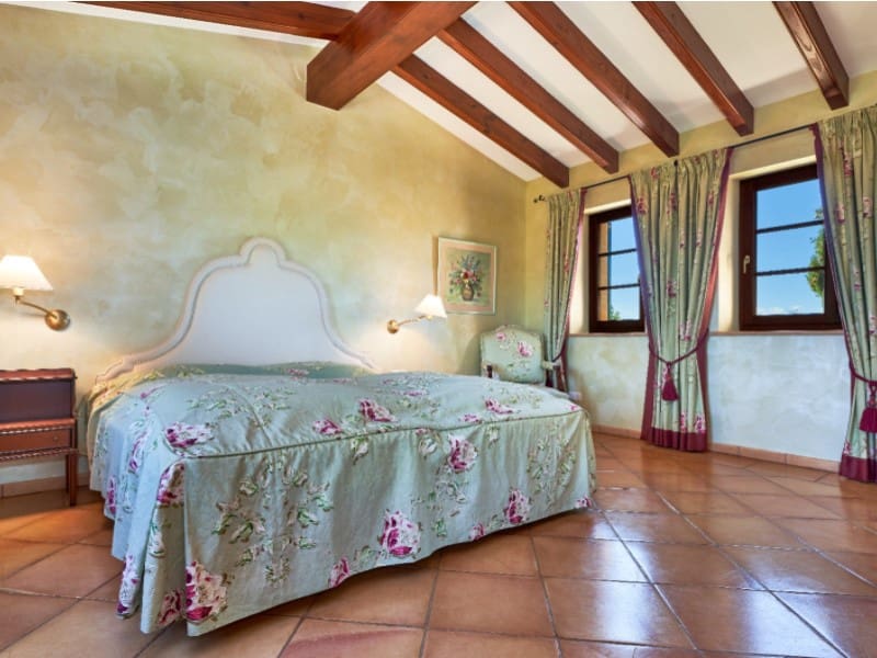 4 bedroom Finca/Country House for sale in Moscari with pool - € 1,980,000 (Ref: 8584413)