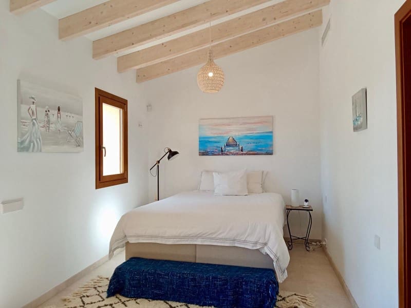 4 soveværelse Finca/Landehus til salg i Selva med swimmingpool - € 2.500.000 (Ref: 8602137)