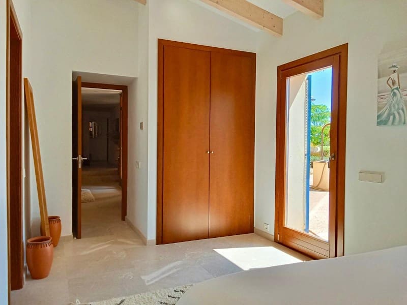 4 soveværelse Finca/Landehus til salg i Selva med swimmingpool - € 2.500.000 (Ref: 8602137)