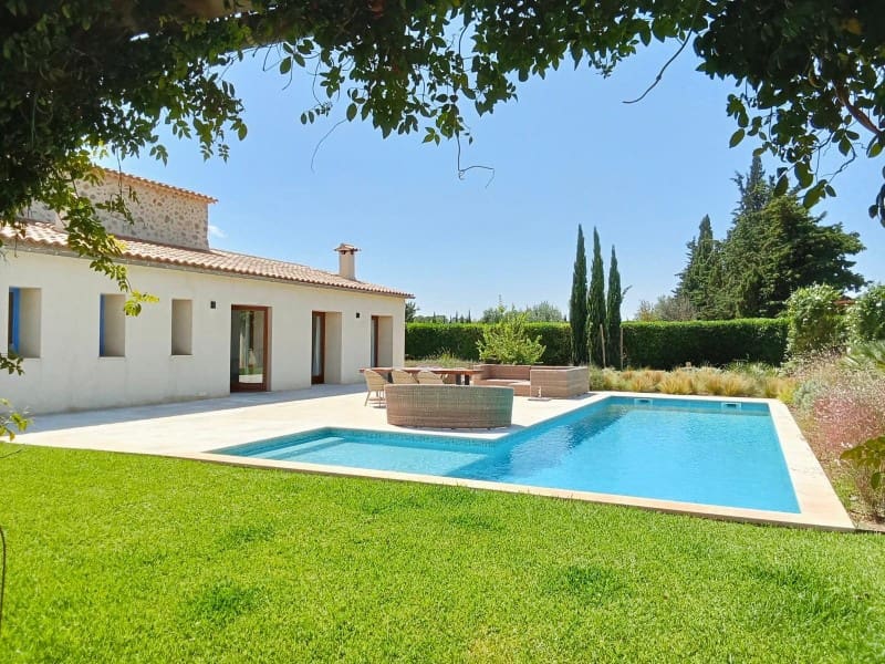 4 soveværelse Finca/Landehus til salg i Selva med swimmingpool - € 2.500.000 (Ref: 8602137)