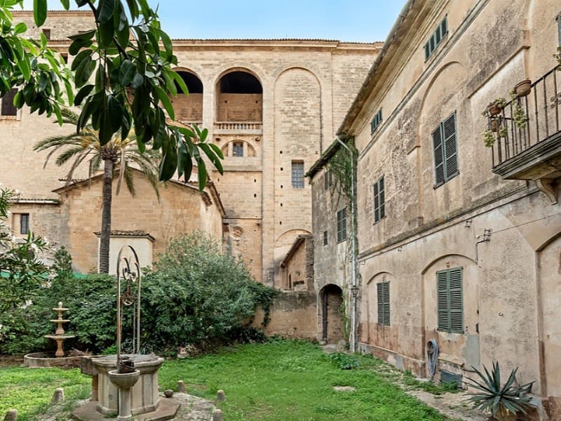 7 soverom Villa til salgs i Llucmajor med garasje - € 1 950 000 (Ref: 8602138)