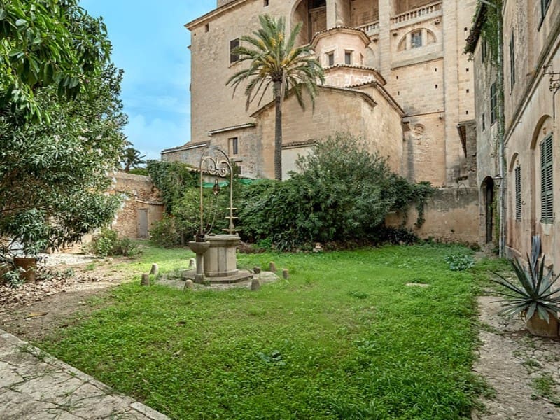 7 soverom Villa til salgs i Llucmajor med garasje - € 1 950 000 (Ref: 8602138)