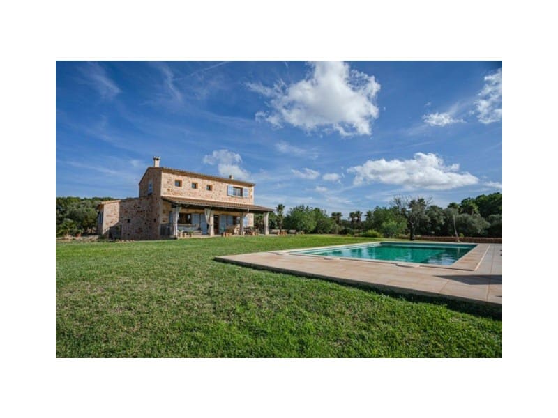 4 bedroom Finca/Country House for sale in Algaida with pool - € 2,250,000 (Ref: 8625430)