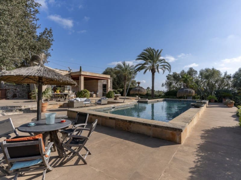 4 soveværelse Finca/Landehus til salg i Porreres med swimmingpool - € 5.800.000 (Ref: 8704243)