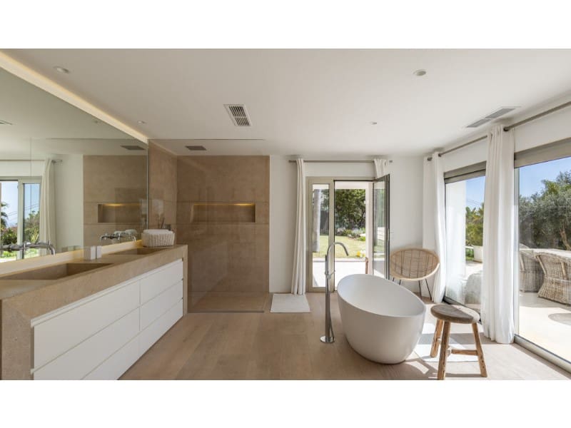 5 bedroom Villa for sale in Portals Nous - € 6,500,000 (Ref: 8743692)