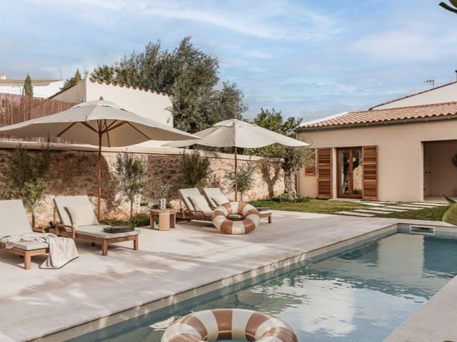 4 soveværelse Villa til salg i Lloseta med swimmingpool garage - € 3.700.000 (Ref: 8834625)