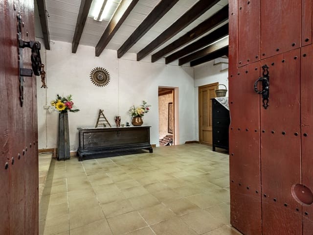 4 chambre Finca/Maison de Campagne à vendre à Sant Joan avec garage - 760 000 € (Ref: 8880048)