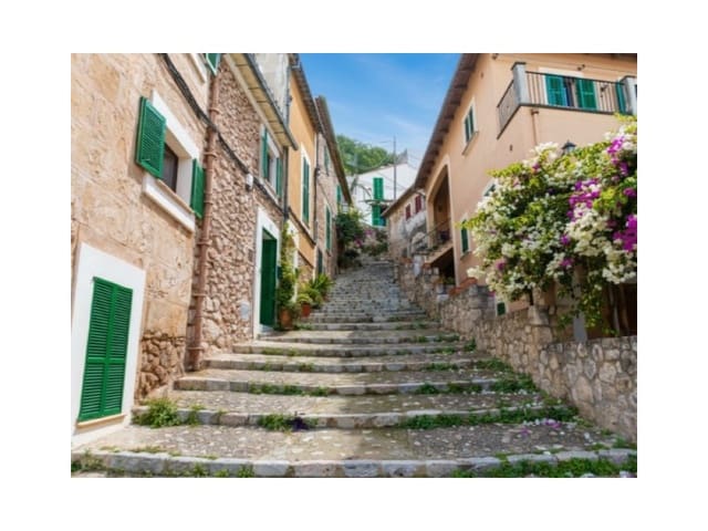 6 soveværelse Finca/Landehus til salg i Bunyola med swimmingpool garage - € 14.500.000 (Ref: 8900588)