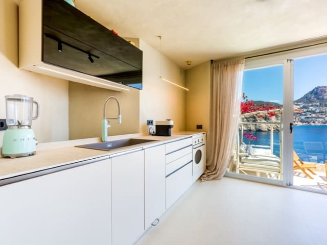 2 soveværelse Lejlighed til salg i Puerto de Andratx, Andratx med swimmingpool - € 1.450.000 (Ref: 8912118)