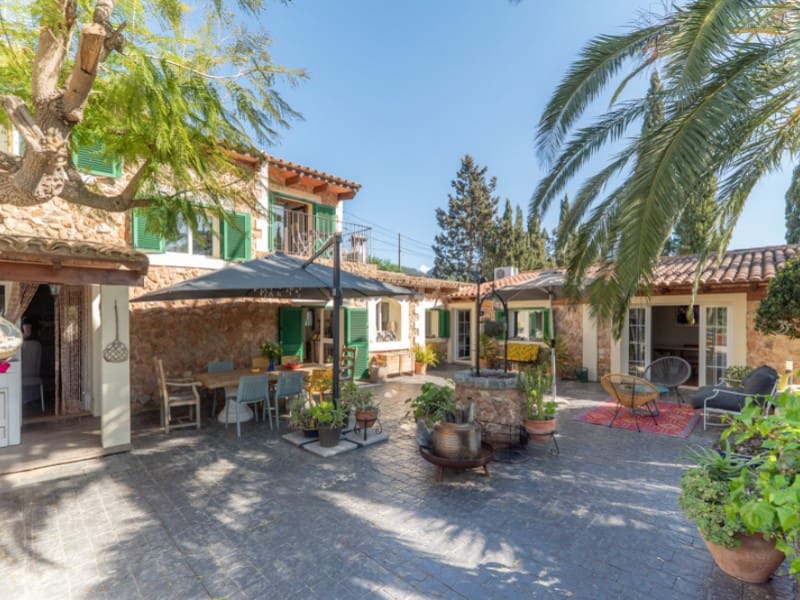 5 soveværelse Finca/Landehus til salg i Bunyola med swimmingpool garage - € 1.350.000 (Ref: 8923945)