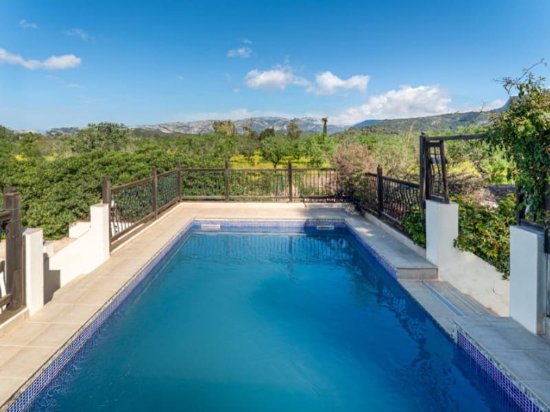 5 soveværelse Finca/Landehus til salg i Bunyola med swimmingpool garage - € 1.350.000 (Ref: 8923945)