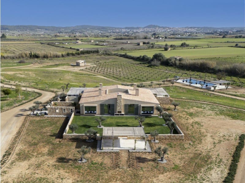 18 soveværelse Finca/Landehus til salg i Algaida med swimmingpool garage - € 17.500.000 (Ref: 8932540)