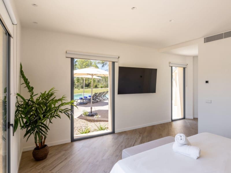 4 soveværelse Finca/Landehus til salg i Sencelles med swimmingpool - € 2.300.000 (Ref: 8941586)