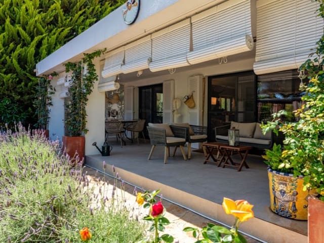 4 Zimmer Villa zu verkaufen in Portocolom, Felanitx mit Pool Garage - 2.600.000 € (Ref: 8957920)