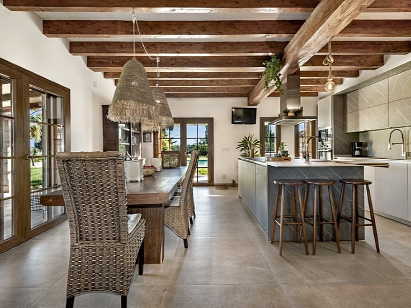 5 soveværelse Finca/Landehus til salg i Llubi med swimmingpool - € 2.300.000 (Ref: 8957921)