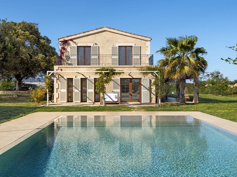 5 soveværelse Finca/Landehus til salg i Llubi med swimmingpool - € 2.300.000 (Ref: 8957921)