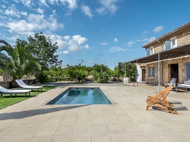 3 soveværelse Finca/Landehus til salg i Lloseta med swimmingpool - € 1.250.000 (Ref: 8976480)