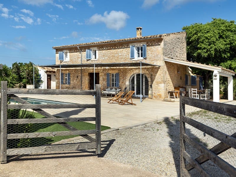 3 bedroom Finca/Country House for sale in Lloseta with pool - € 1,250,000 (Ref: 8976480)