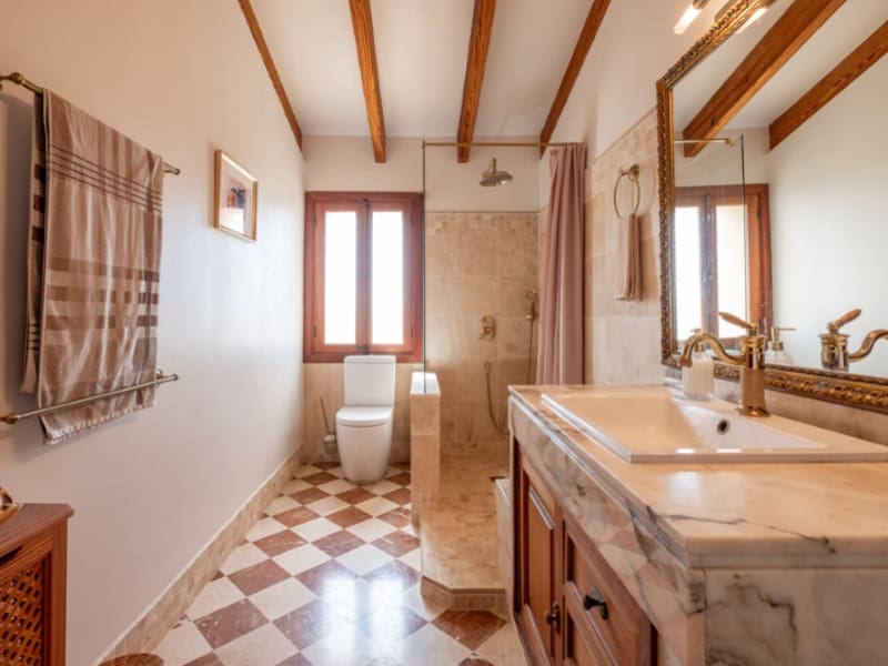 6 soveværelse Finca/Landehus til salg i L'Aranjassa / S'Aranjassa med swimmingpool garage - € 2.190.000 (Ref: 9000389)