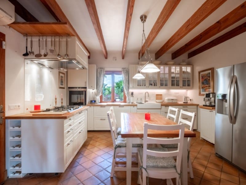 6 soveværelse Finca/Landehus til salg i L'Aranjassa / S'Aranjassa med swimmingpool garage - € 2.190.000 (Ref: 9000389)