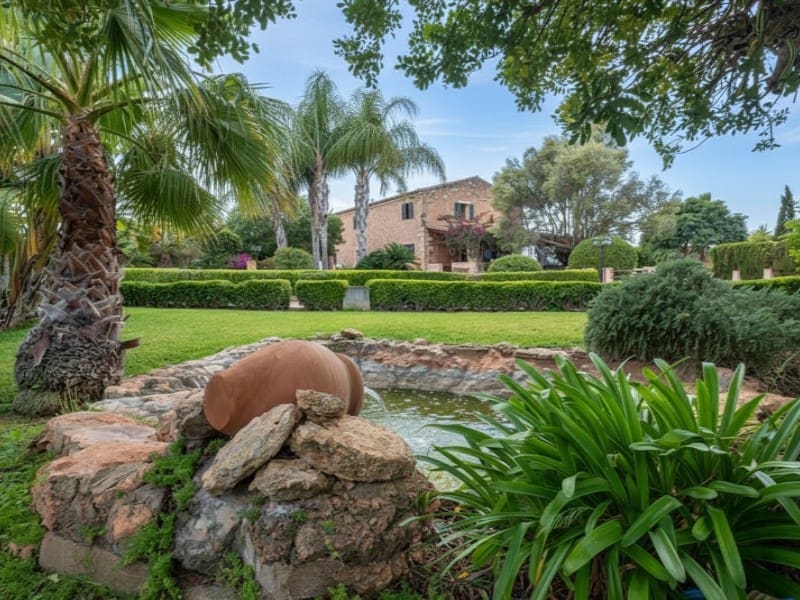 6 soveværelse Finca/Landehus til salg i L'Aranjassa / S'Aranjassa med swimmingpool garage - € 2.190.000 (Ref: 9000389)