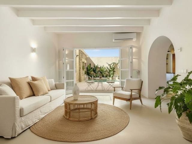 3 soverom Villa til salgs i Alaró med svømmebasseng garasje - € 1 695 000 (Ref: 9005113)