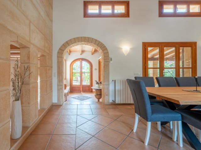 5 soveværelse Finca/Landehus til salg i Artà med swimmingpool - € 1.600.000 (Ref: 9029968)