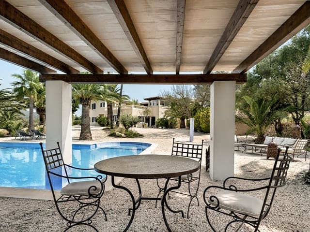 9 soveværelse Finca/Landehus til salg i Llucmajor med swimmingpool - € 3.900.000 (Ref: 9049183)