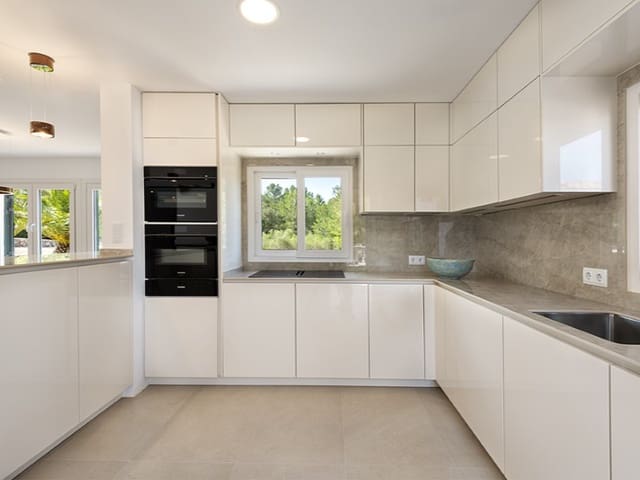 9 soveværelse Finca/Landehus til salg i Llucmajor med swimmingpool - € 3.900.000 (Ref: 9049183)