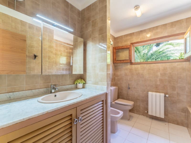 4 bedroom Villa for sale in Santa Ponsa with pool garage - € 1,950,000 (Ref: 9078296)