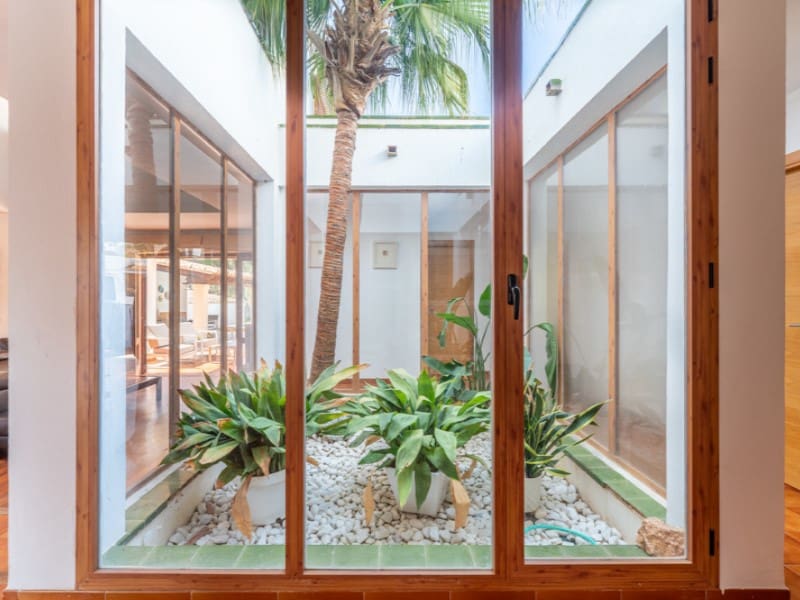 4 bedroom Villa for sale in Santa Ponsa with pool garage - € 1,950,000 (Ref: 9078296)