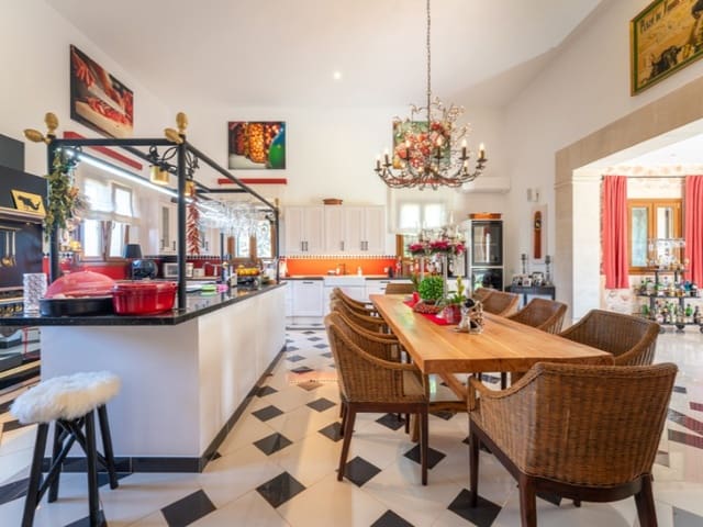 3 soverom Finca/Herregård til salgs i Porreres med svømmebasseng garasje - € 4 800 000 (Ref: 9091954)