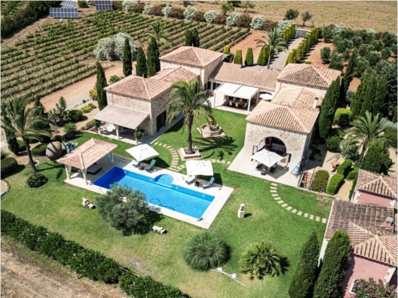 3 soveværelse Finca/Landehus til salg i Porreres med swimmingpool garage - € 4.800.000 (Ref: 9091954)