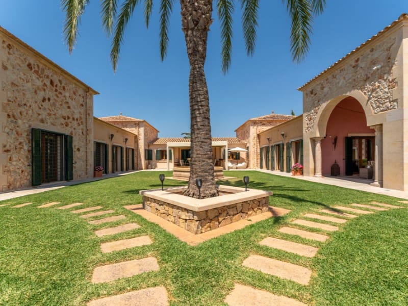 3 soveværelse Finca/Landehus til salg i Porreres med swimmingpool garage - € 4.800.000 (Ref: 9091954)