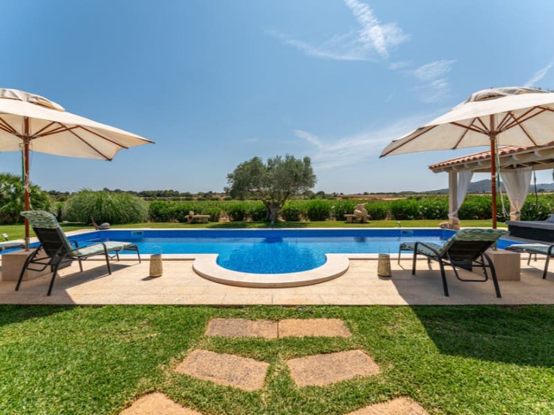 3 soveværelse Finca/Landehus til salg i Porreres med swimmingpool garage - € 4.800.000 (Ref: 9091954)