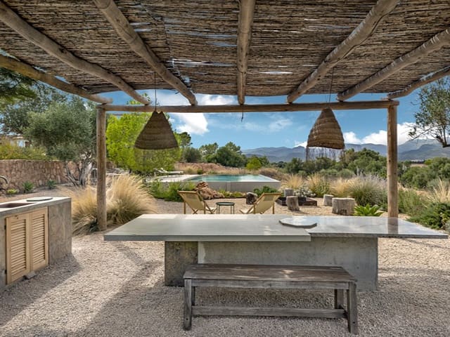 6 bedroom Finca/Country House for sale in Sencelles with pool garage - € 3,250,000 (Ref: 9103378)