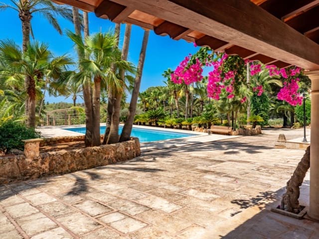 7 bedroom Finca/Country House for sale in Campos with pool garage - € 3,500,000 (Ref: 9119060)