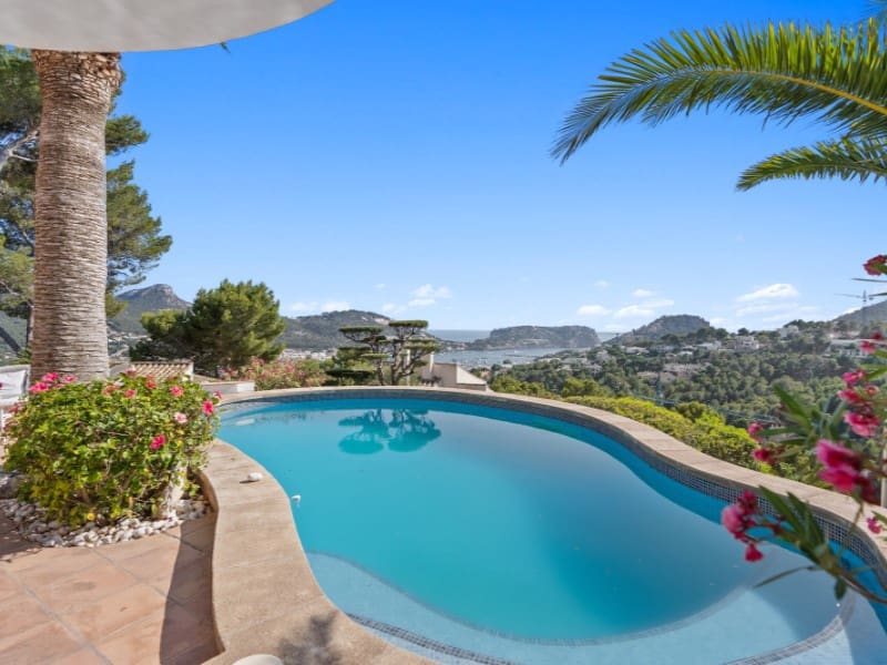 4 sypialnia Willa na sprzedaż w Puerto de Andratx z basenem garażem - 3 900 000 € (Ref: 9176794)