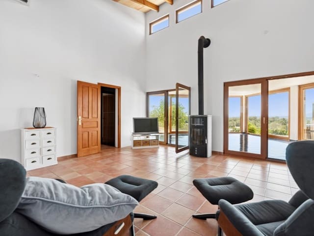 4 bedroom Finca/Country House for sale in Sineu with pool garage - € 1,190,000 (Ref: 9185591)